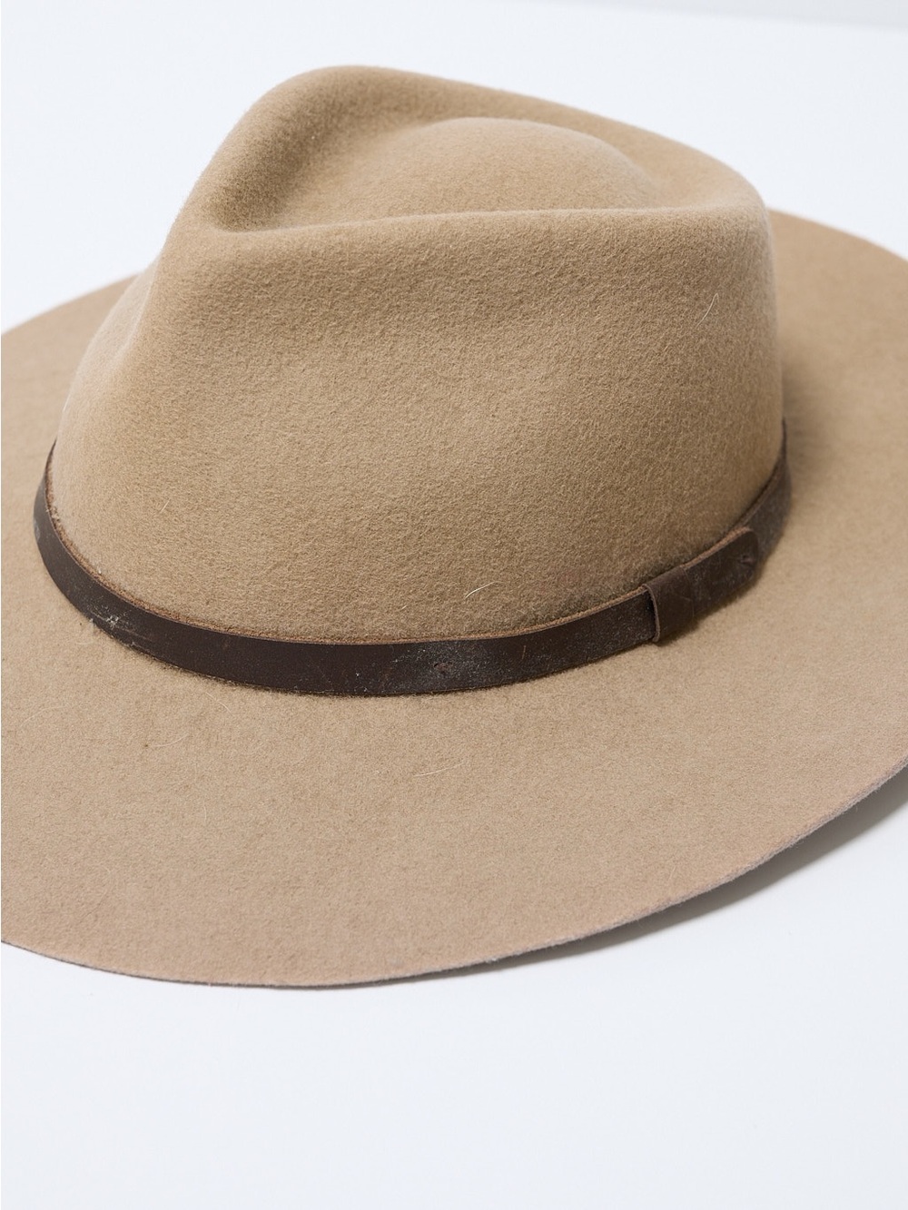 Wide Brim Felt Fedora Hat in Camel with Brown Band